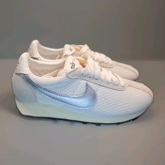 Nike Shoes - Size 7 - Nike LD 1000 Sail Metallic Silver W